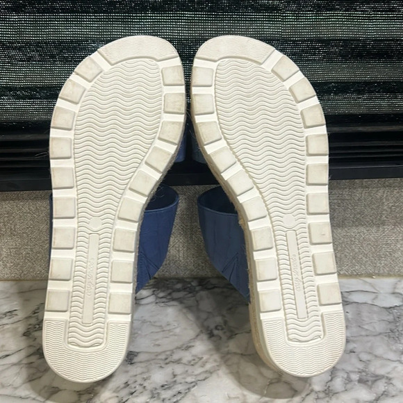 Easy Street Women’s Blue Maryann Faux Leather Embossed Wedge Rope Heels Size 12 - Picture 8 of 9